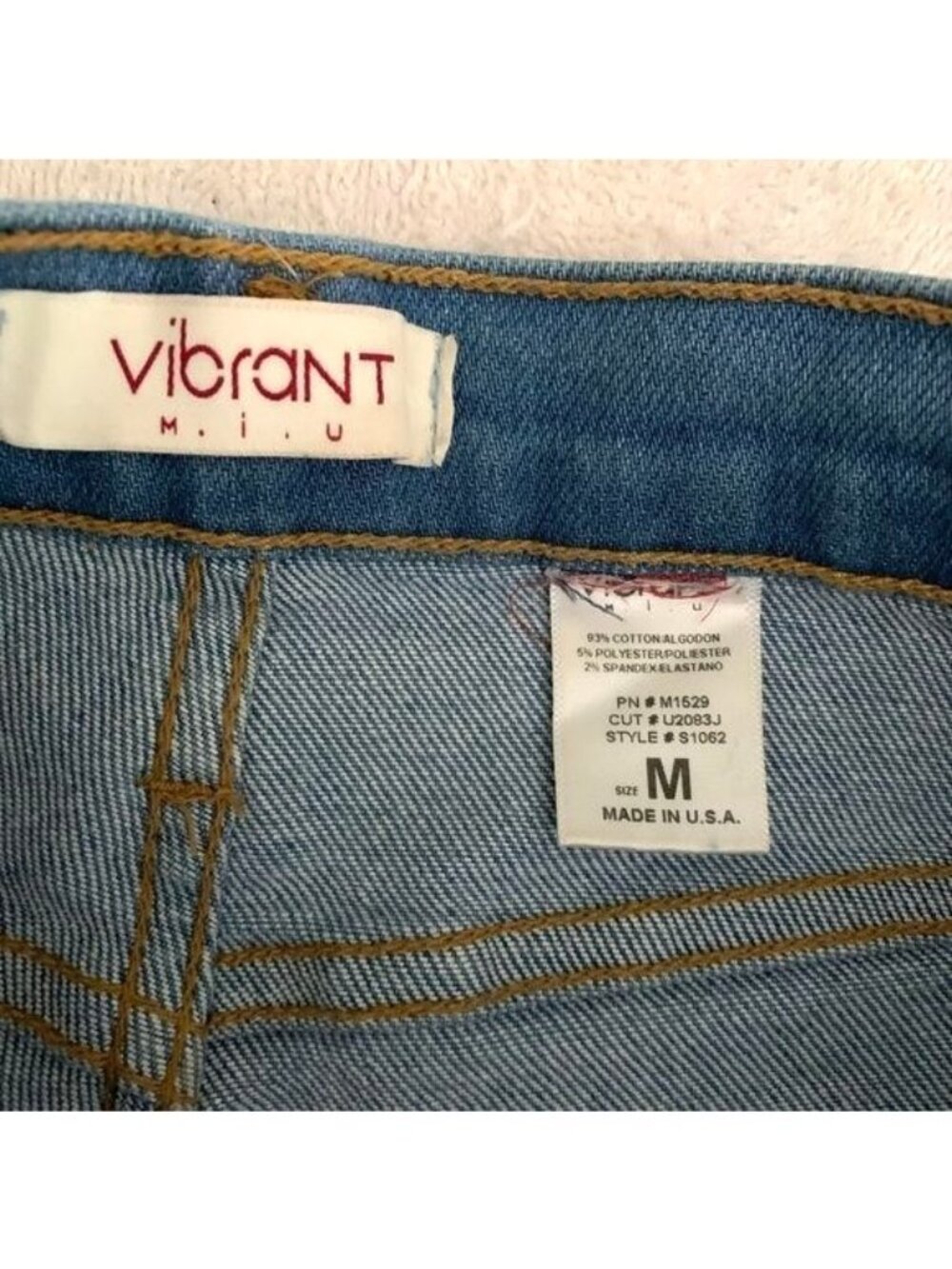 Vibrant M.I.U Distressed Cutoff Denim Shorts Size M - Picture 2 of 6